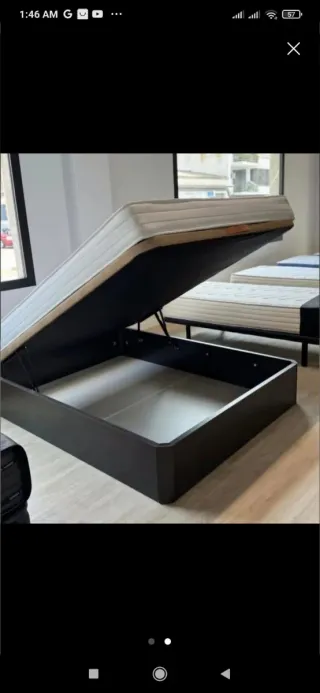 Canapé abatible blanco y marrón