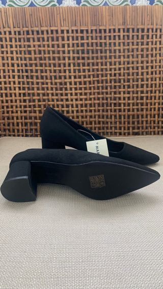 Zapatos de tacón negros ante