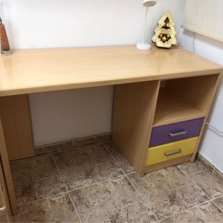 Escritorio infantil con estantería, URGE VENDER YA