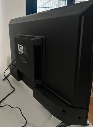 TV LG Smart TV sin usar, en caja