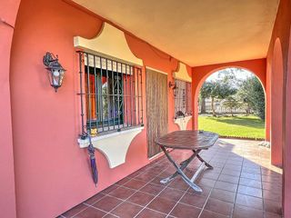 Chalet en venta en La Granja-La Colina-Los Pastores en Algeciras