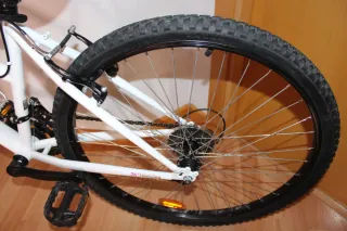 Bicicleta MTB Juvenil 26 pulgadas.