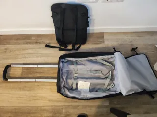 Maleta y Mochila Negra