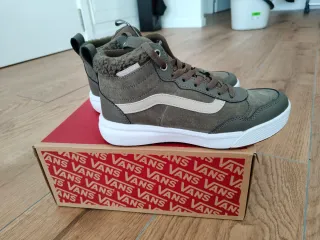 Vans nuevas verde y beige