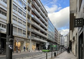 Local comercial en alquiler en Centro en Vitoria-Gasteiz