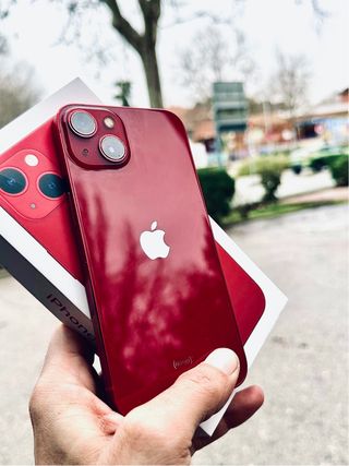 iPhone 13 256GB Red