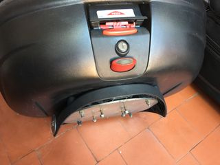 Baúl Cofre Kappa Zippy 46L 2 Cascos