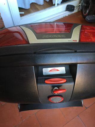 Baúl Cofre Kappa Zippy 46L 2 Cascos