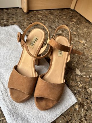 Zapatos de tacón marrón talla 38