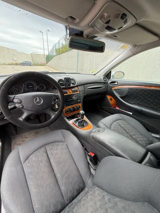 Mercedes-Benz  CLK 2005