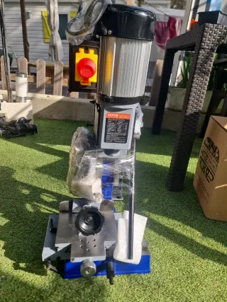 EMBUTIDORA CON BANCO