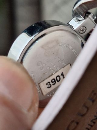 Reloj Guess Mujer W0160L1 Beige/Plata. Nuevo