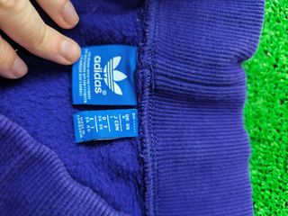 Pantalon Adidas Color Morado y Blanco Talla XS.
