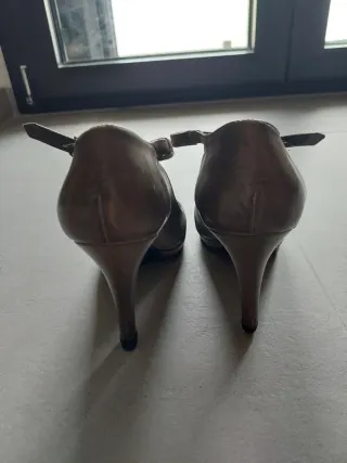 Eleganti scarpe donna in pelle marrone