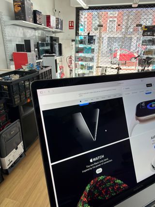 MacBook Pro 2018 15” i7 16GB RAM 500GB SSD