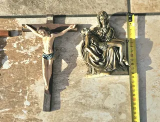 Figuras religiosas crucifijo y virgen+1 cuadro=15€