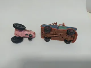 Disney Pixar Cars Tractor y Grúa