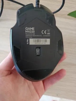 Ratón gaming negro semi nuevo