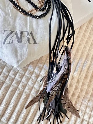 Collar edicion especial Zara Collar Negro y Dorado