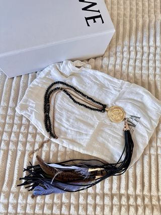 Collar edicion especial Zara Collar Negro y Dorado