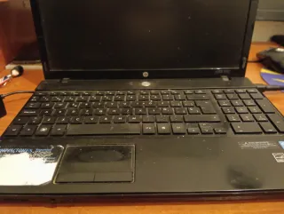 Torre PC Negra + Monitor, Teclado y Altavoces