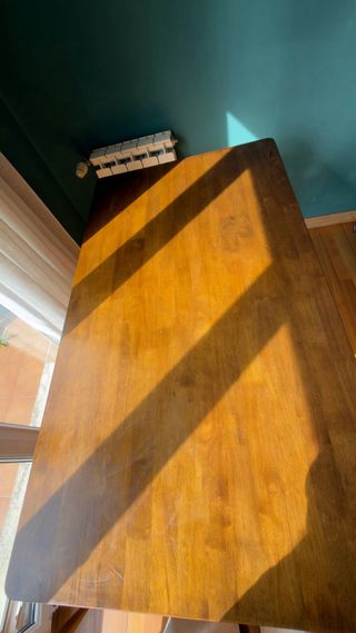 Mesa de comedor de madera (Estilo Mid-Century)