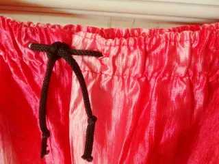 Pantaloncini foderati rosa " sfumature rosso rosa