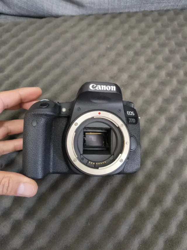Canon EOS 77D Cámara DSLR