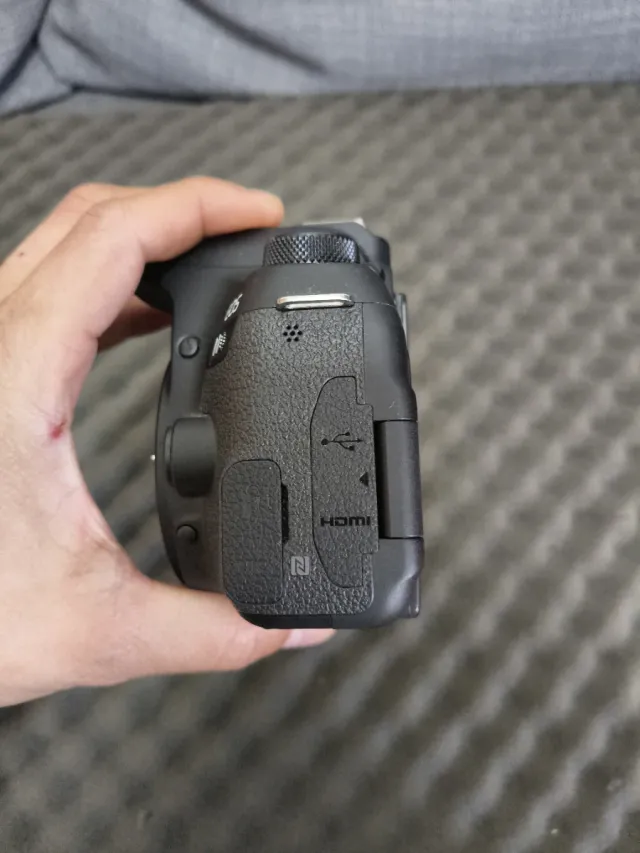 Canon EOS 77D Cámara DSLR