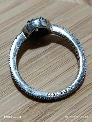 Anel Prata Pandora com Zircônia