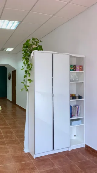 Armario y Estantería Blanca