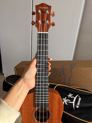 Ukelele Donner con funda