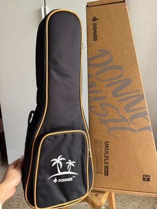 Ukelele Donner con funda