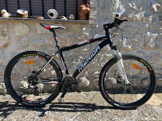 Bicicleta Mérida Matts 40 MTB Roja y Negra