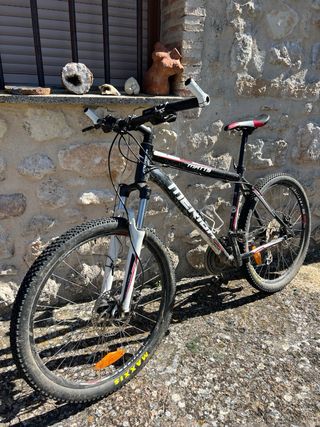 Bicicleta Mérida Matts 40 MTB Roja y Negra