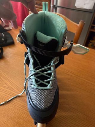 Patinete en línea talla 39 + rodilleras