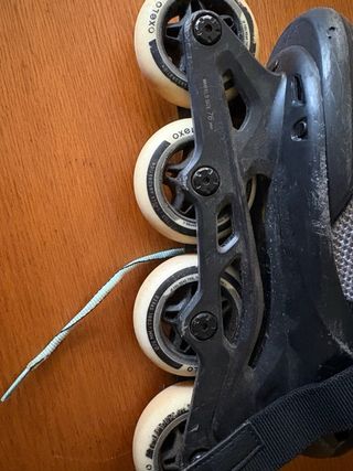 Patinete en línea talla 39 + rodilleras