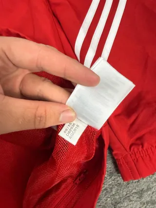 ¡¡OFERTA!! Talla L Chaqueta Adidas Roja y Negra