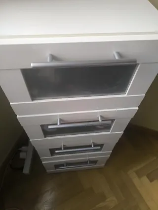 Cómoda blanca 4 cajones cristal