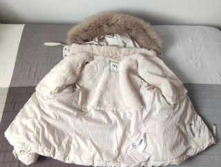 Cazadora Zara Talla L Beige con Capucha Zara