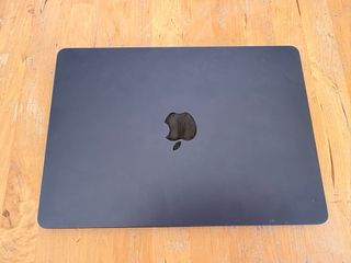 MacBook Air M2 2022 – Para piezas - Enciende