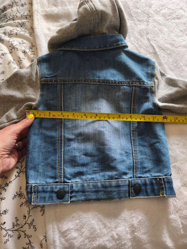 Cazadora vaquera bebé con capucha