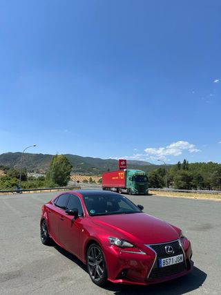 Lexus IS300H