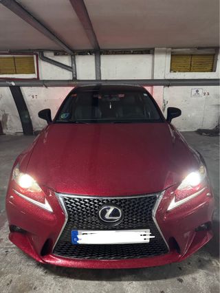 Lexus IS300H