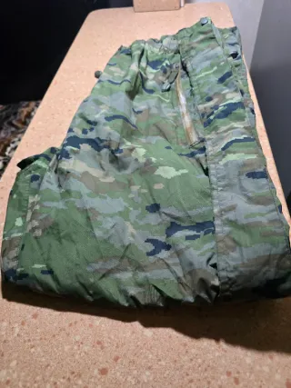 Pantalón de agua camuflaje