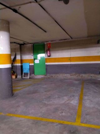 Garaje en venta en Begues