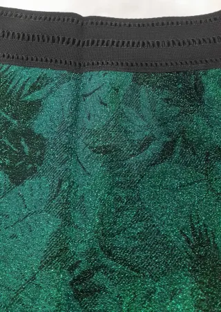 Falda verde brillante con estampado
