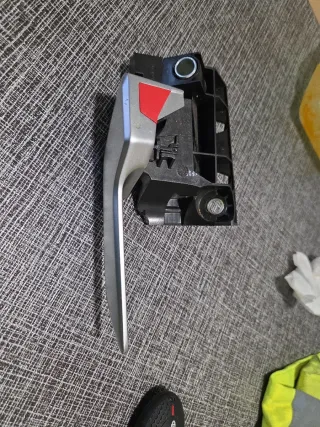 Tirador Izquierdo Volvo FH