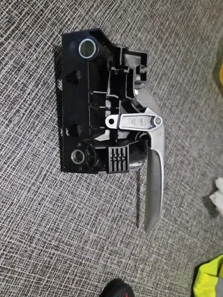 Tirador Izquierdo Volvo FH