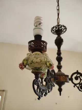 Lampadario in ceramica e metallo